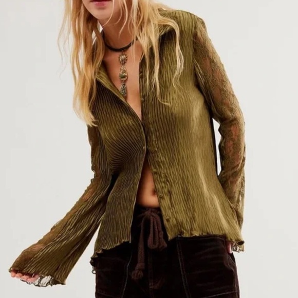 Free People Tops - Pleated New Free People Next Dimension Button Down Shirt- Weeping Willow size M